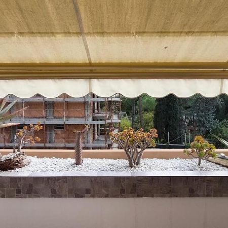 Ampio Monolocale Con Terrazzo - A 2 Passi Dal Mare Leilighet Latte Eksteriør bilde